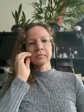 Snapshot of AnnikaRose chatting on November 18, 6:40 am AnnikaRose online show from November 18, 6:40 am