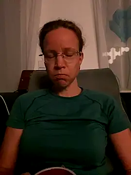 Snapshot of AnnikaRose chatting on November 24, 6:46 am AnnikaRose online show from November 24, 6:46 am