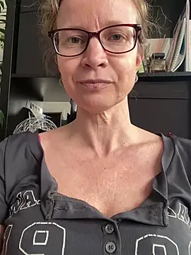 AnnikaRose online show from April 20, 12:41 pm