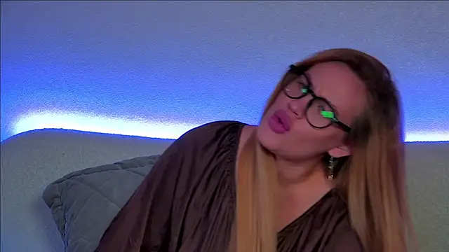 MariaNeumann online show from February 5, 9:36 am