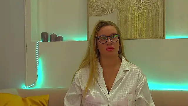 MariaNeumann online show from March 9, 6:32 pm