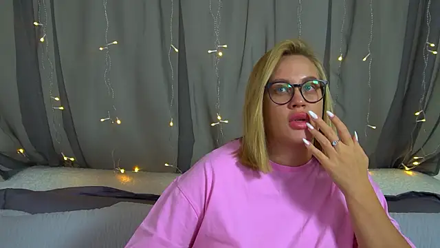 MariaNeumann online show from November 22, 6:29 pm