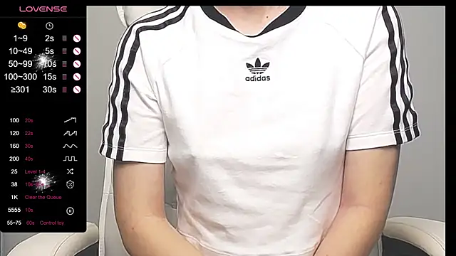 Snapshot of RRUUBBYYY chatting on February 18, 11:33 am RRUUBBYYY online show from February 18, 11:33 am