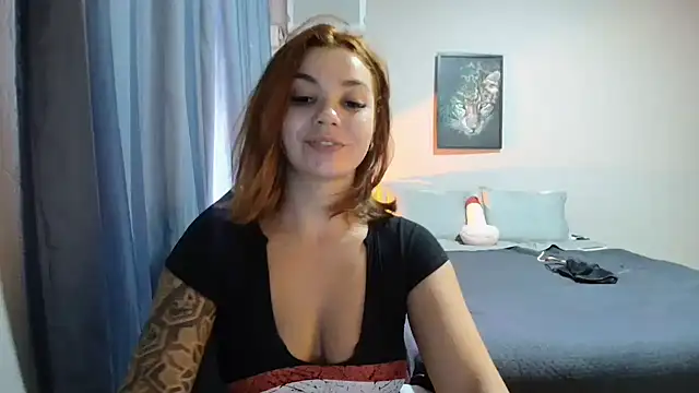 Snapshot of HotRuiva chatting on February 14, 8:26 pm HotRuiva online show from February 14, 8:26 pm