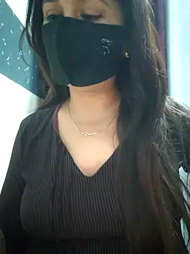 Aishwaryaa 69 online show from March 4, 3:04 pm