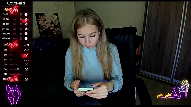 Snapshot of _NigoNika chatting on November 10, 12:37 pm NigoNika online show from November 10, 12:37 pm