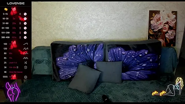 Snapshot of _NigoNika chatting on November 17, 12:11 pm NigoNika online show from November 17, 12:11 pm