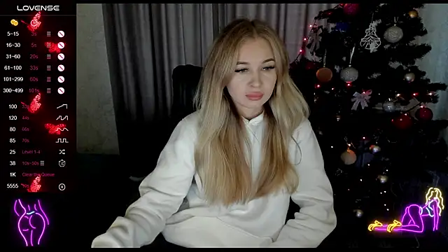 Snapshot of _NigoNika chatting on December 19, 8:54 am NigoNika online show from December 19, 8:54 am