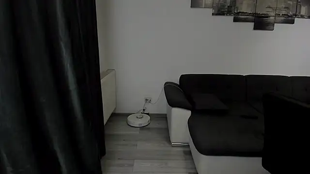 Snapshot of Richarddarell1 chatting on November 13, 6:23 am Richarddarell1 online show from November 13, 6:23 am