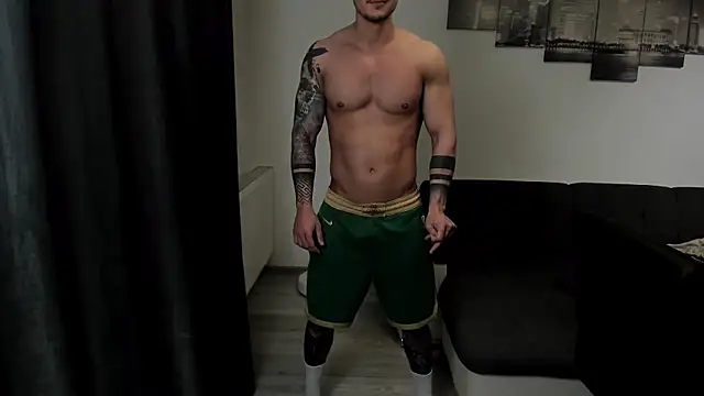 Richarddarell1 online show from April 4, 6:22 am