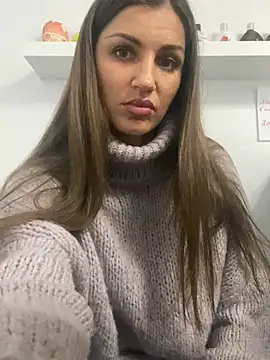 Lanaa19 online show from January 6, 2:25 pm