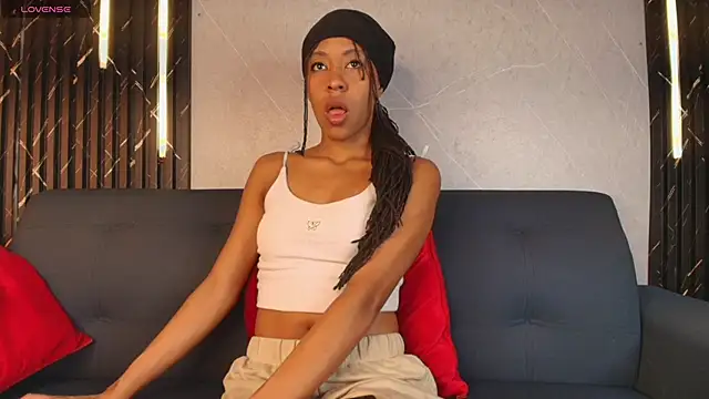 Snapshot of Kloe_Suarez_ chatting on January 27, 11:54 pm Kloe Suarez online show from January 27, 11:54 pm