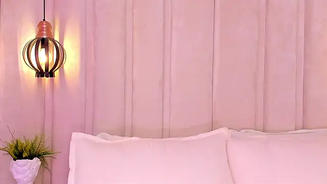 Snapshot of bonniekim_ chatting on March 11, 12:28 pm bonniekim online show from March 11, 12:28 pm