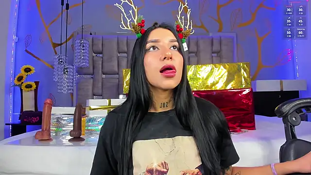 Snapshot of Leiaa_ chatting on December 18, 3:15 am Leiaa online show from December 18, 3:15 am