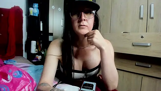 Snapshot of Sweet-Suck69 chatting on September 15, 11:05 pm Sweet-Suck69 online show from September 15, 11:05 pm