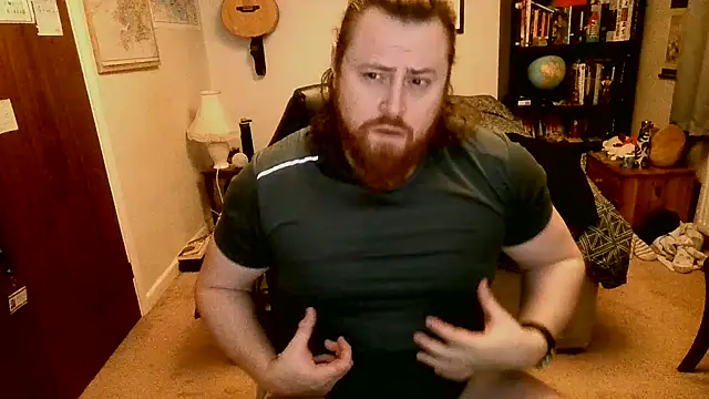 Snapshot of Hairy_Guy30 chatting on January 10, 7:11 pm Hairy Guy30 online show from January 10, 7:11 pm