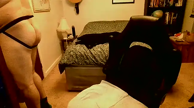 Snapshot of Hairy_Guy30 chatting on January 31, 1:01 am Hairy Guy30 online show from January 31, 1:01 am