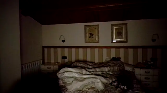 Snapshot of Rogerpere chatting on December 19, 11:45 pm Rogerpere online show from December 19, 11:45 pm