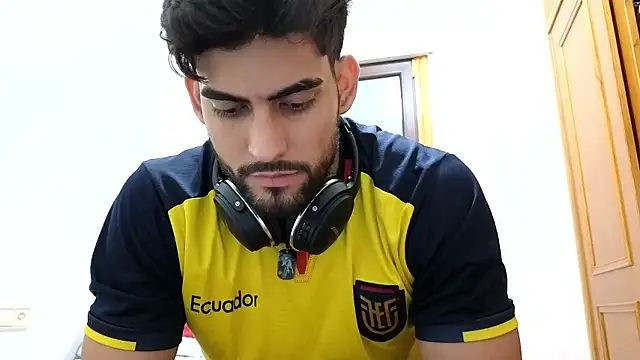 Snapshot of Jackyrose chatting on December 4, 11:02 pm Jackyrose online show from December 4, 11:02 pm