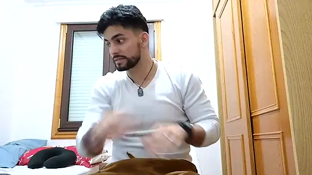 Snapshot of Jackyrose chatting on December 11, 6:36 am Jackyrose online show from December 11, 6:36 am