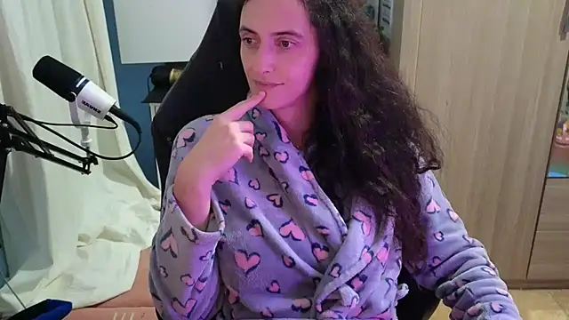 Snapshot of MemiKouki chatting on October 9, 5:44 pm MemiKouki online show from October 9, 5:44 pm