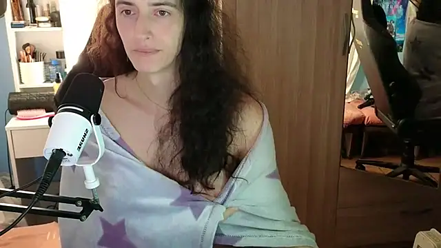 Snapshot of MemiKouki chatting on November 21, 5:44 pm MemiKouki online show from November 21, 5:44 pm