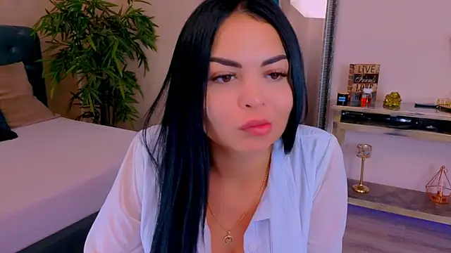 MichelleReys online show from October 20, 7:25 pm