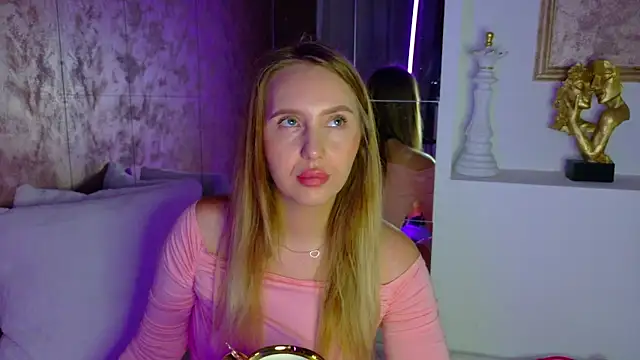 Snapshot of lexy_a chatting on December 4, 4:55 am lexy a online show from December 4, 4:55 am