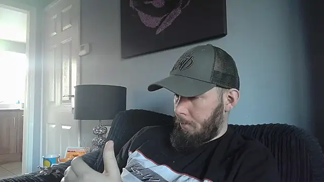 Snapshot of Chubbydan chatting on December 3, 2:27 pm Chubbydan online show from December 3, 2:27 pm