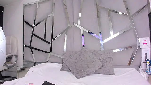 Catherinee69 x online show from October 30, 4:03 am