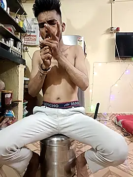 Snapshot of saggy1218 chatting on December 16, 9:42 pm saggy1218 online show from December 16, 9:42 pm