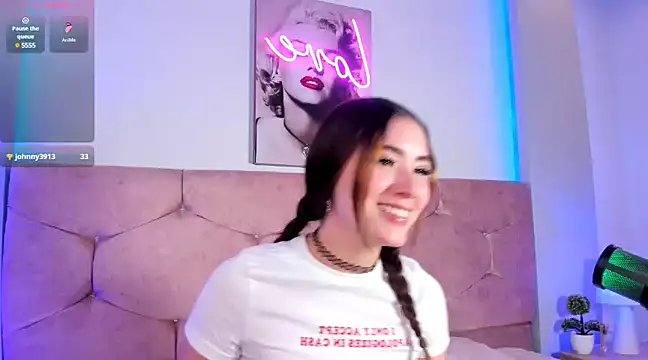 lunar leen online show from February 20, 10:04 pm