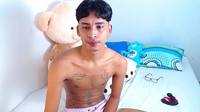 Snapshot of allens_joe chatting on December 2, 10:45 pm allens joe online show from December 2, 10:45 pm