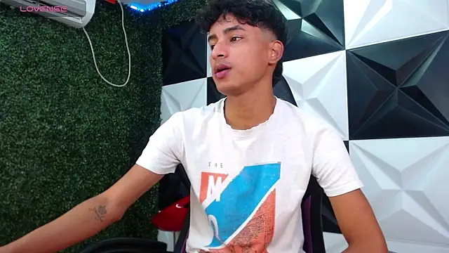 Snapshot of allens_joe chatting on March 6, 2:29 pm allens joe online show from March 6, 2:29 pm