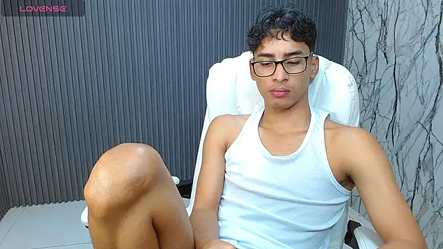 Snapshot of allens_joe chatting on September 22, 2:02 am allens joe online show from September 22, 2:02 am