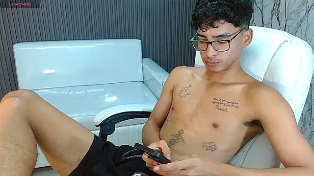 Snapshot of allens_joe chatting on October 25, 10:48 pm allens joe online show from October 25, 10:48 pm