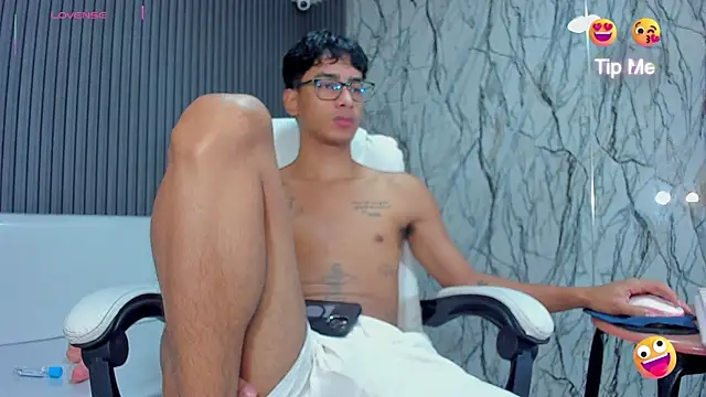 Snapshot of allens_joe chatting on November 4, 2:10 am allens joe online show from November 4, 2:10 am