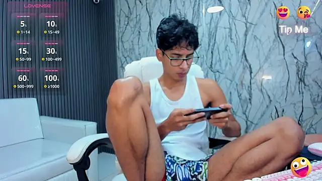 Snapshot of allens_joe chatting on November 23, 1:27 am allens joe online show from November 23, 1:27 am