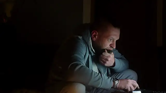 donhulio482 online show from March 5, 1:01 am