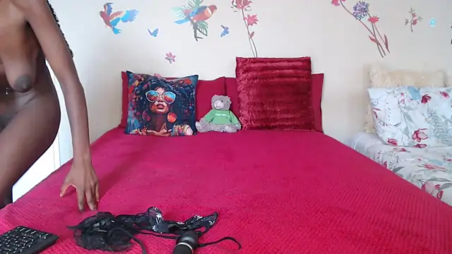 Snapshot of Blacktittiex02 chatting on February 10, 2:05 pm Blacktittiex02 online show from February 10, 2:05 pm