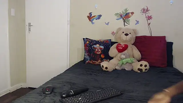 Snapshot of Blacktittiex02 chatting on October 5, 2:32 am Blacktittiex02 online show from October 5, 2:32 am