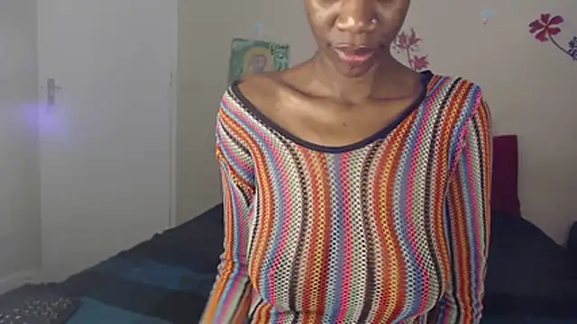 Snapshot of Blacktittiex02 chatting on October 21, 9:37 pm Blacktittiex02 online show from October 21, 9:37 pm