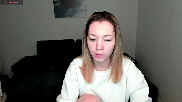 MiaThaine online show from January 7, 12:55 am