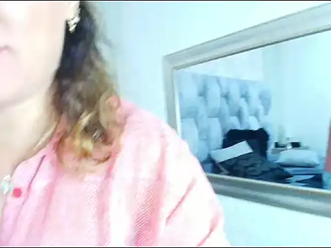 charlotte  G online show from September 22, 11:12 am