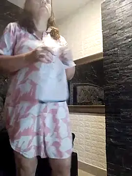 charlotte  G online show from March 18, 10:18 am