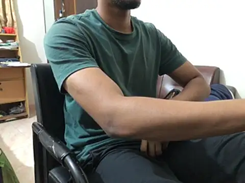 Snapshot of Zeuhorny chatting on November 17, 10:04 pm Zeuhorny online show from November 17, 10:04 pm