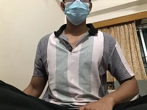 Snapshot of Zeuhorny chatting on February 26, 8:08 pm Zeuhorny online show from February 26, 8:08 pm