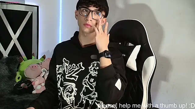 Niico Cruz online show from December 3, 9:45 pm