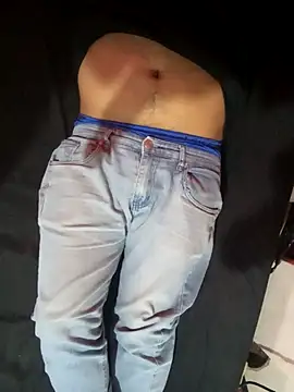 YoSoyLittleBoy online show from October 6, 7:06 am