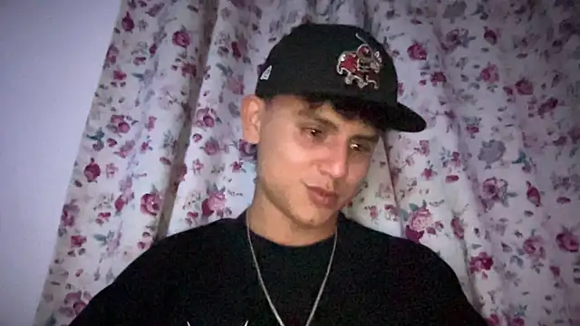 Snapshot of bob_petterson chatting on January 20, 12:57 am bob petterson online show from January 20, 12:57 am